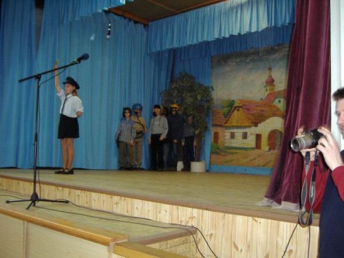 Hraje celá dědina aneb S veselou myslí na nesmysly. - 18.3.2006